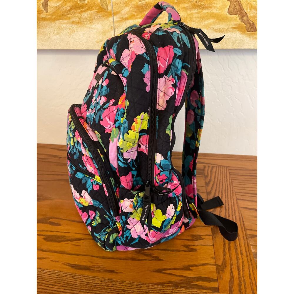 Vera Bradley, large floral quilted backpack - Picture 4 of 12